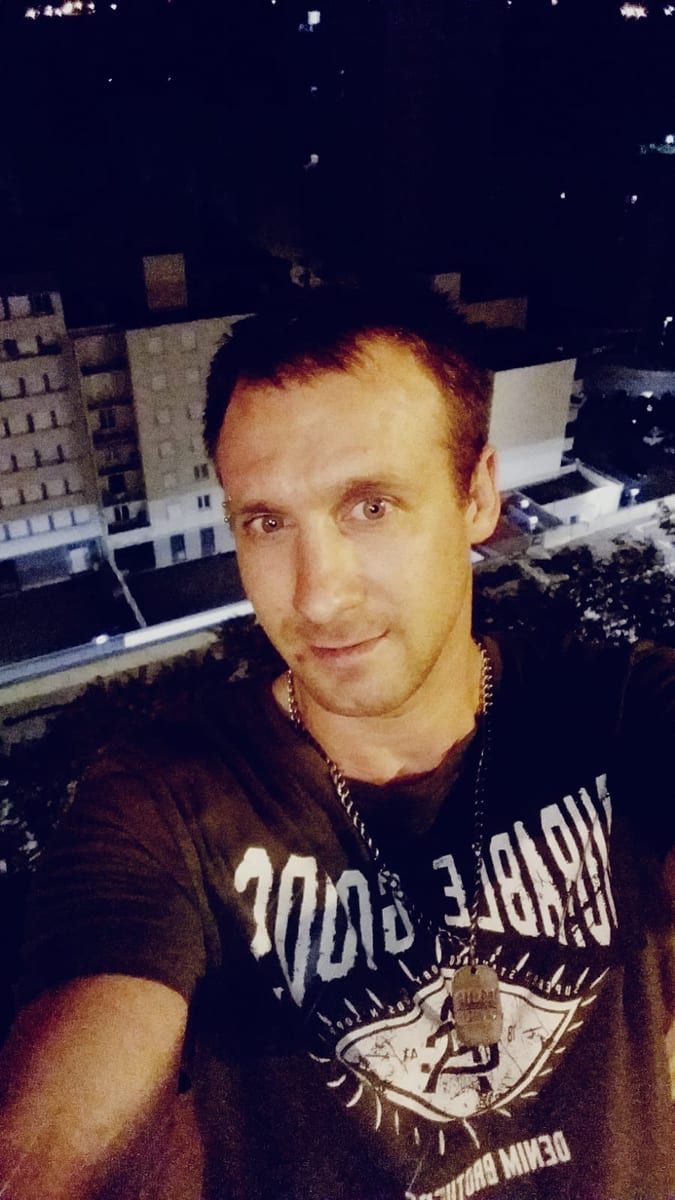 Profil de Azar